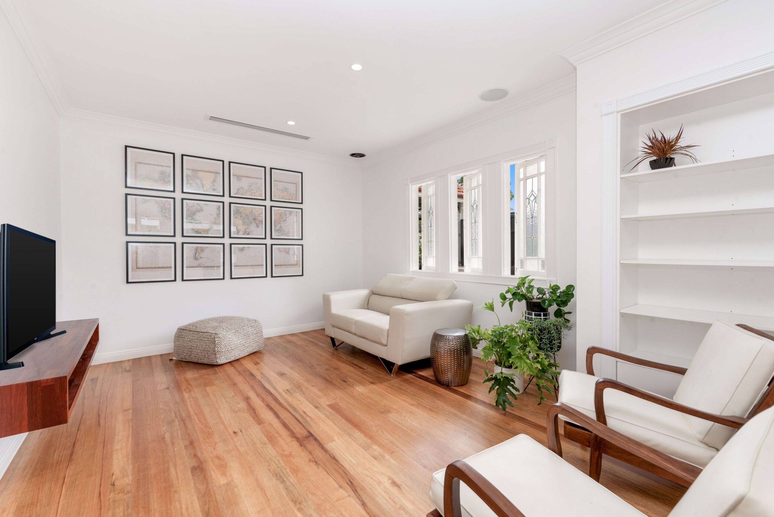 Beautifully painted white apartment in Georgia - a timeless and classic choice that enhances the brightness and spaciousness of your living space